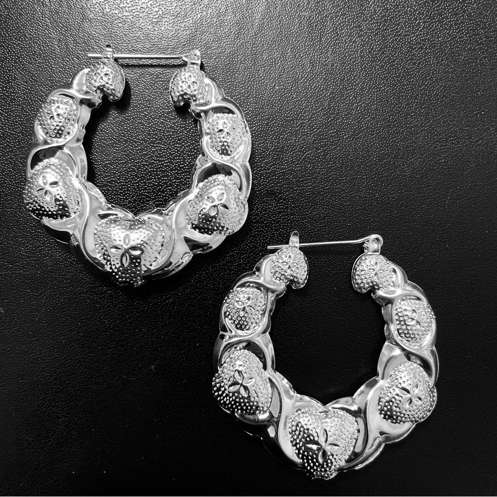 Silver Hugs n Kisses Hoop Earrings 2” NEW Lightweight - Picture 4 of 4